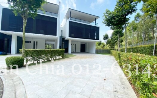 Photo 2024 08 07 17 42 30