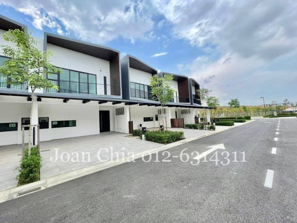 The Kews By Walker Senibong, Gelang Patah New Landed Project, Phase 1 Launching Soon!
Gelang Patah New Landed Project, Phase 1 Launching Soon!Modern Design.
Location: Near Leisure Farm & Aspira, Gelang Patah. 6Km To Tuas (2Nd Link).
Australia Developer
Project: 260 Acres
Freehold Strata Title
Intermediate | Endlot | Corner Still Available
24 Hours Gated And Guarded
Clubhouse Facilities: Gym / Swimming Pool
Phase 1: 171 Units
Ccc On End Of 2027.