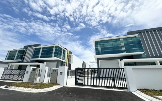 Desa Cemerlang, Frontier Industrial Park 工业园