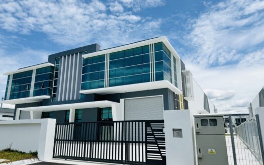 Desa Cemerlang, Frontier Industrial Park 工业园